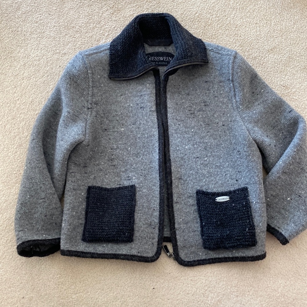 Giesswein 100% wool gray women’s Austrian jacket size 6/36 excellent condition